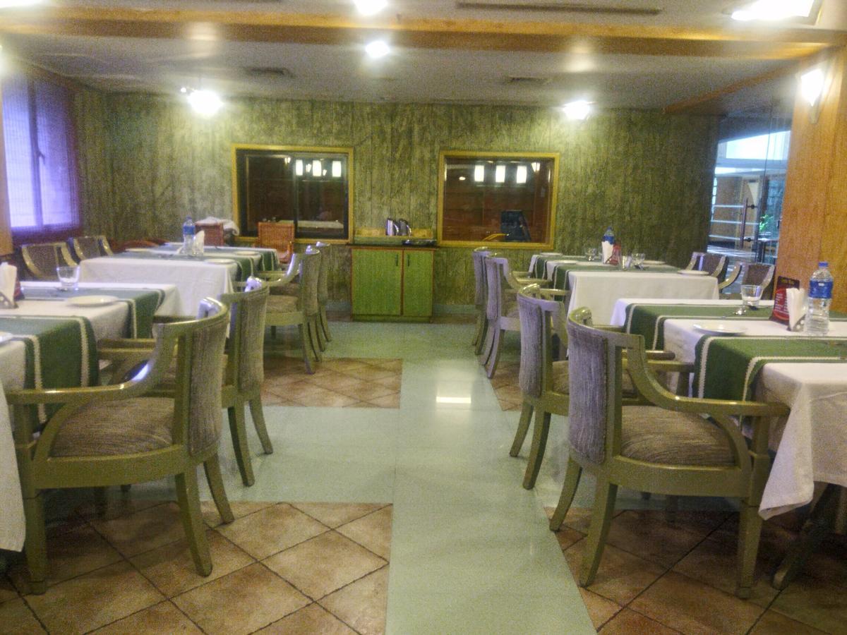 Lotus 8 Hotel Nedumbassery Eksteriør bilde