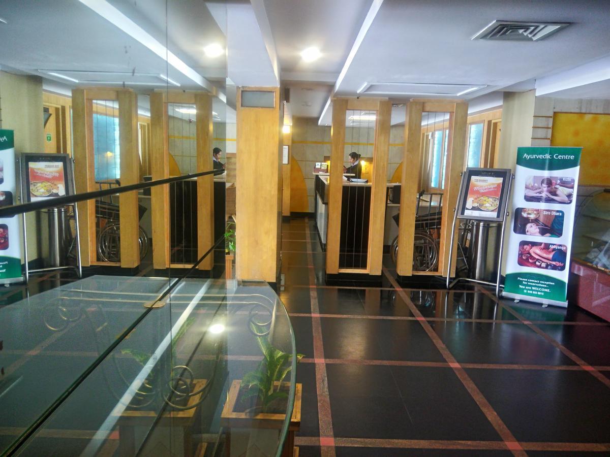 Lotus 8 Hotel Nedumbassery Eksteriør bilde