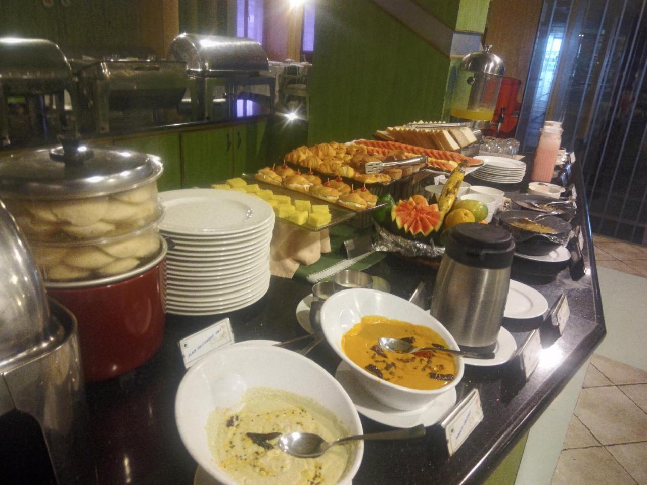 Lotus 8 Hotel Nedumbassery Eksteriør bilde